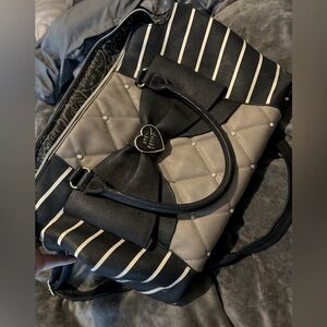 Betsy Johnson cross-body bow purse! Like new